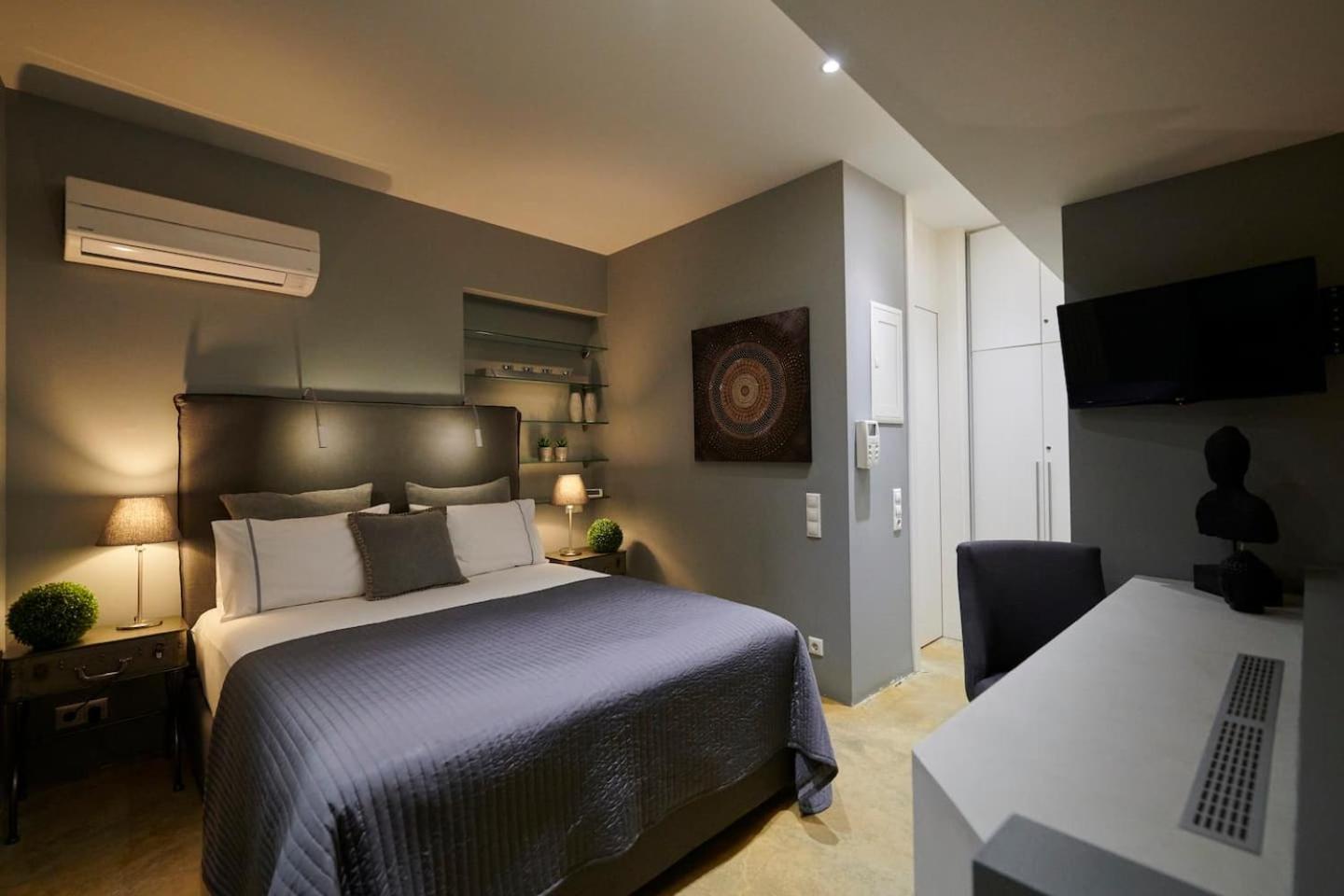 Ma Maison No5 Penthouse Loft, Private Heated Pool, Acropolis View, Ultra High Speed Internet 300 Mbps, Short Walk To Acropolis, Parking Upon Request, 1' From Metro Atenas Exterior foto